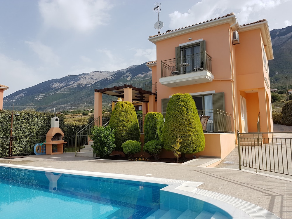 Ionian Sea View Luxury Villas 3/50