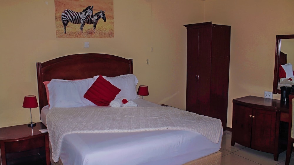Comfort Palace Guest House Kasane 10/28