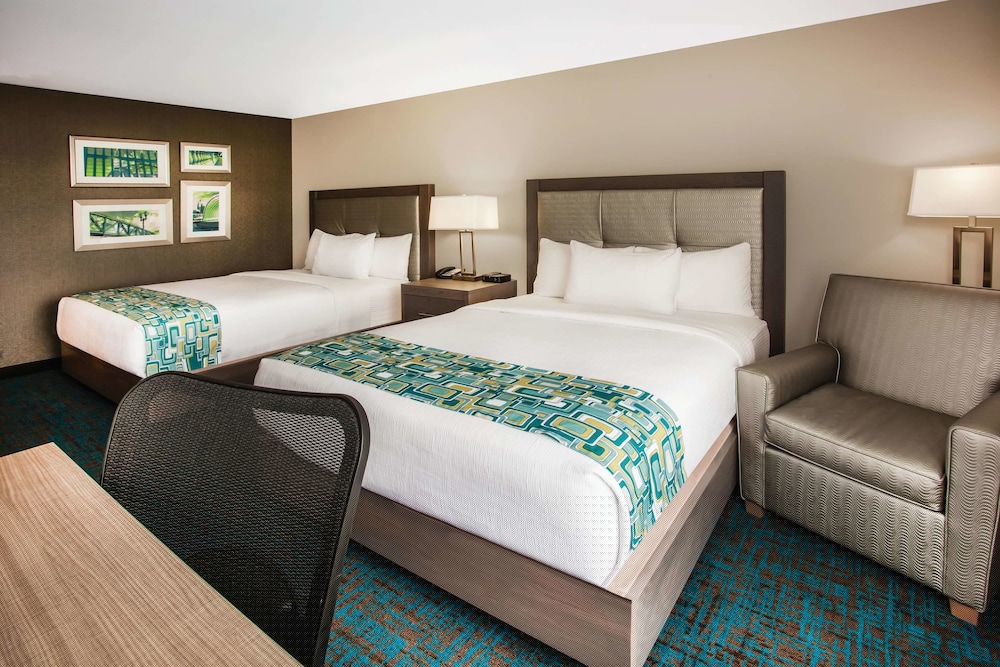 La Quinta Inn & Suites by Wyndham St. Paul-Woodbury 14/46