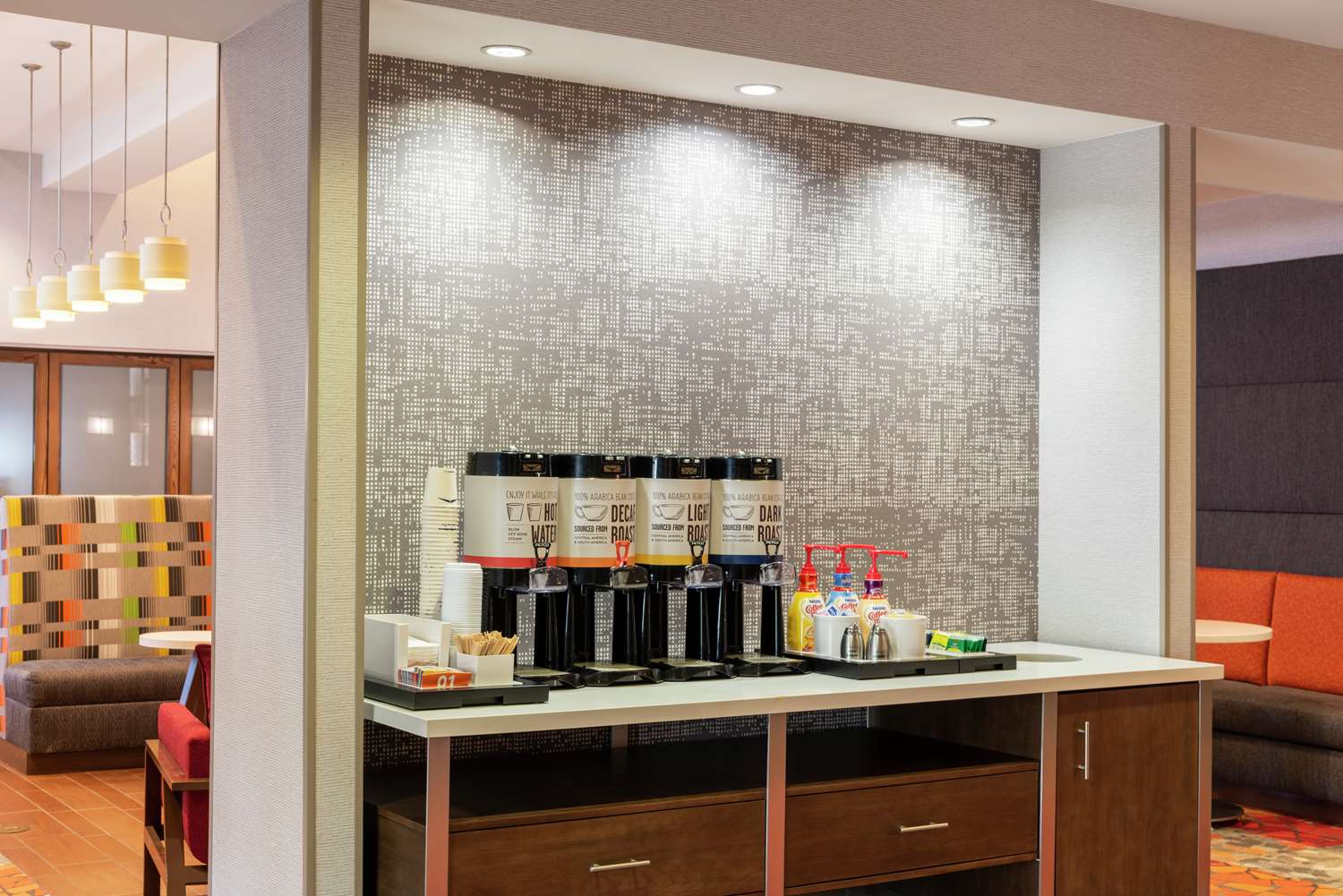 Hampton Inn Suites Marshalltown 2/25