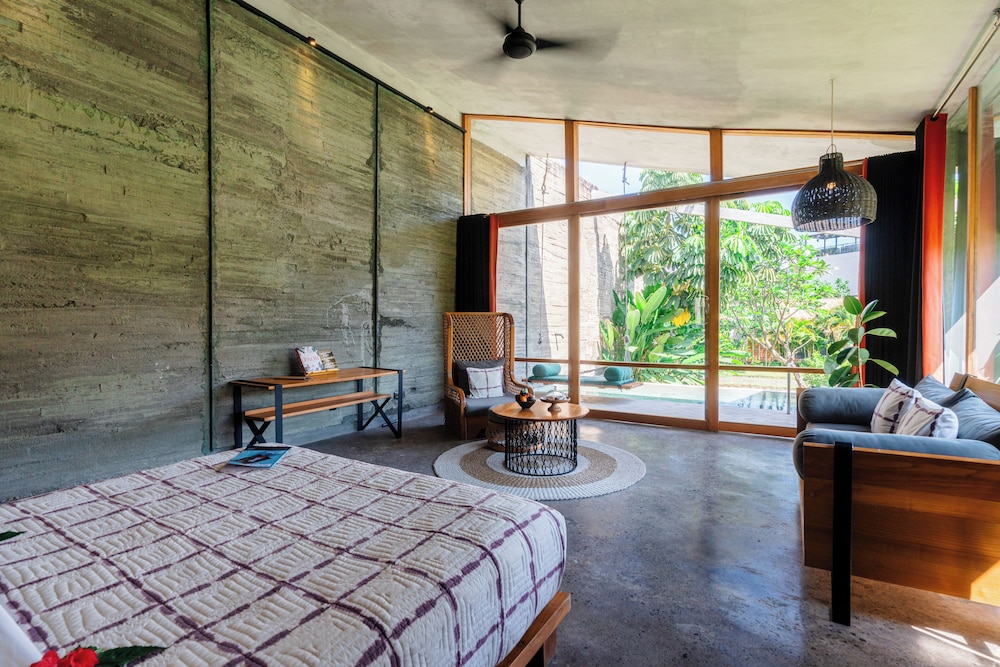 Shore Amora Canggu 23/50