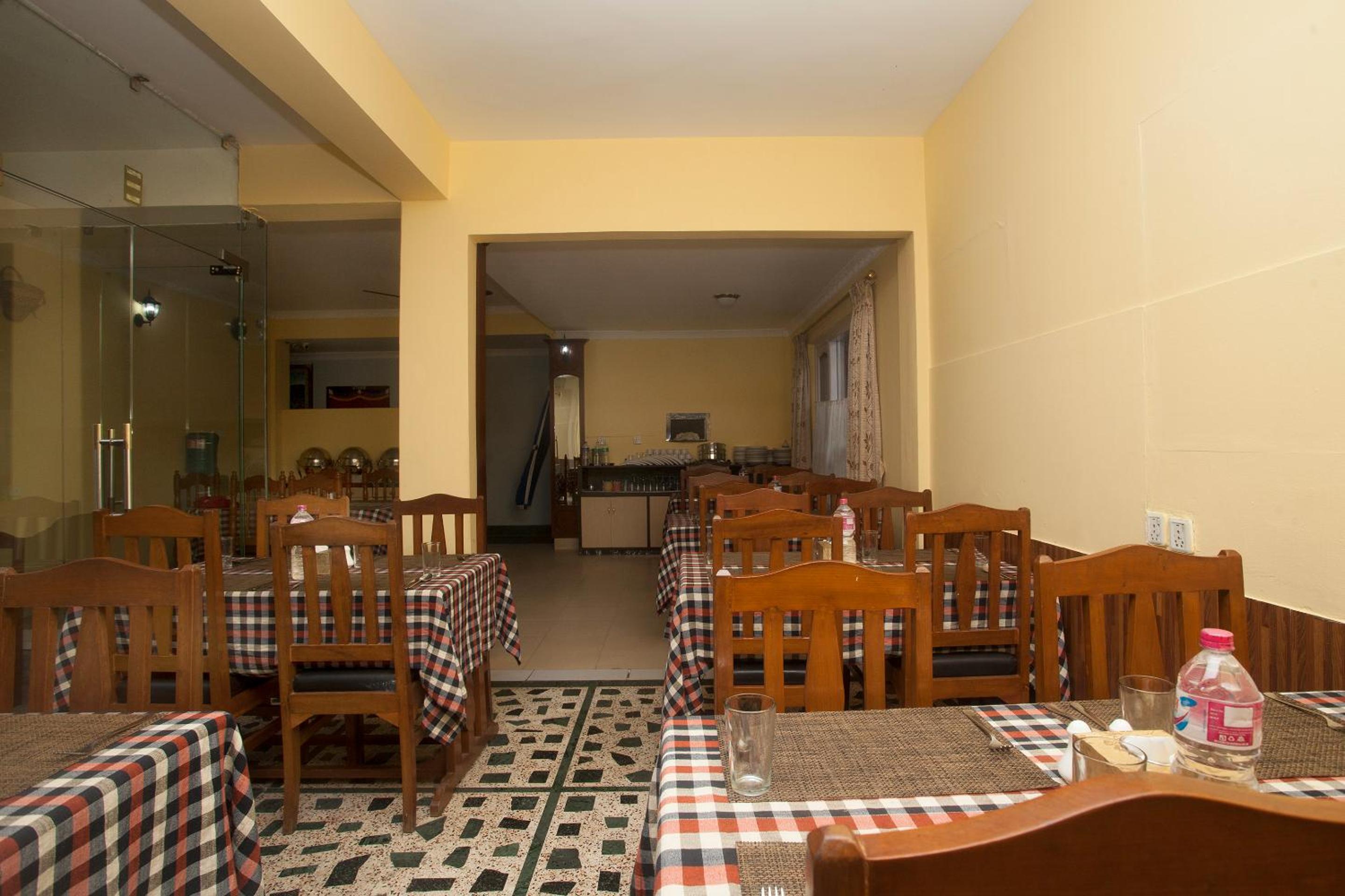 restaurant cafeteria