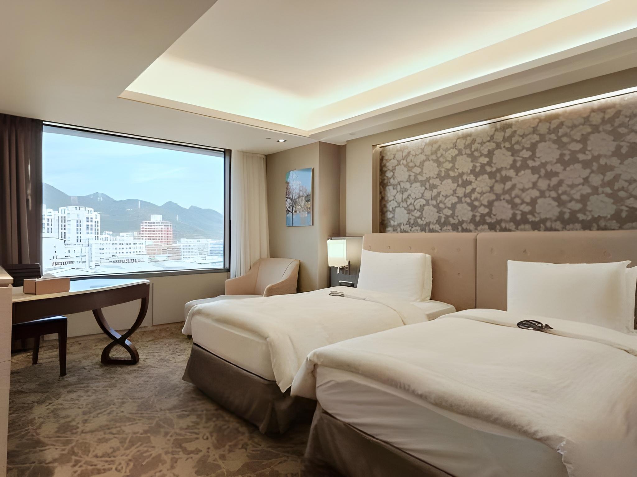 Pure, Luxury, Twin Beds