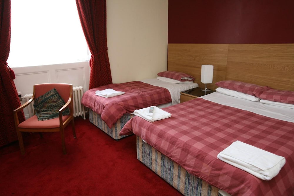 CLIFTON HOTEL 18/43