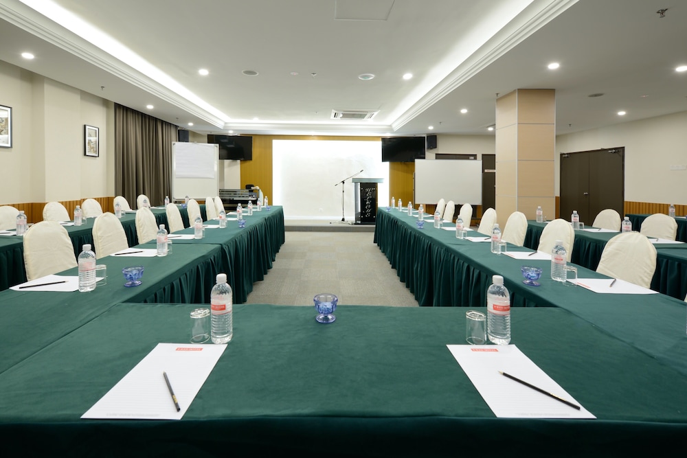 E-Red Hotel Kuantan 20/22