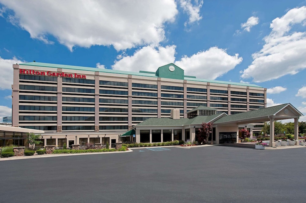 Hilton Garden Inn Detroit Southfield 1/84