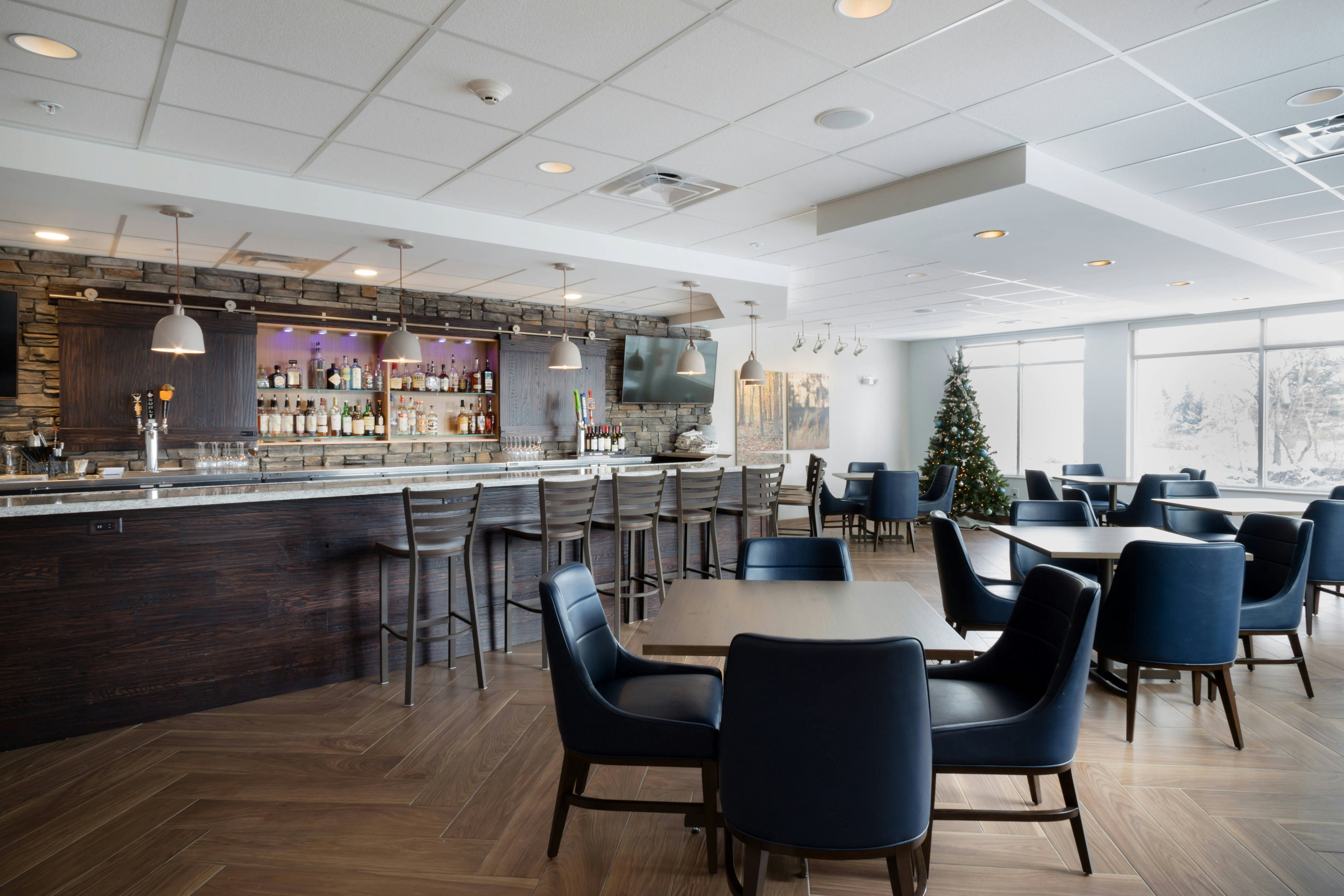 Fairfield Inn & Suites By Marriott Northfield 25/34