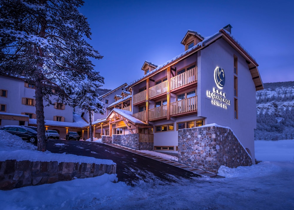 LE GRAND AIGLE HOTEL 4/50
