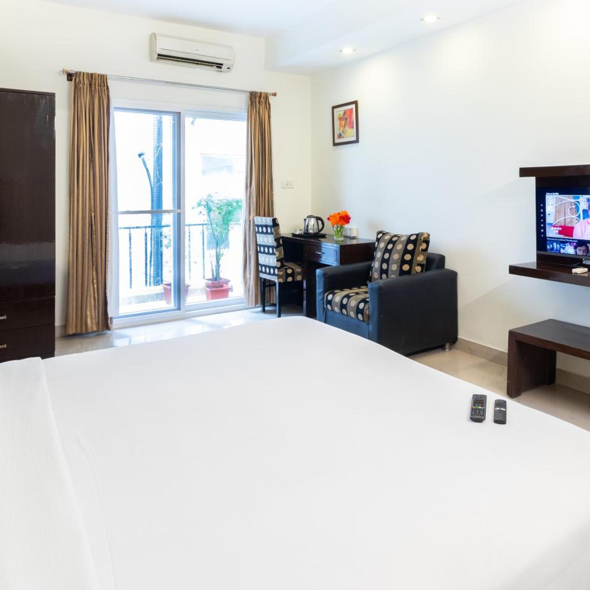 Niche Suites 25/36