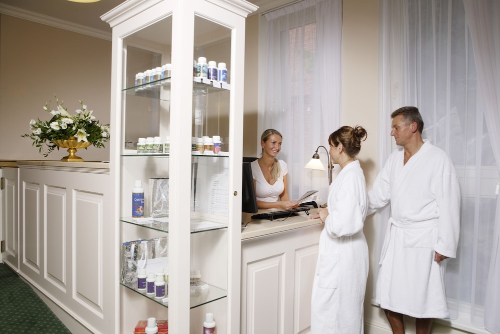 Schlosspark Spa Hotel 5/50