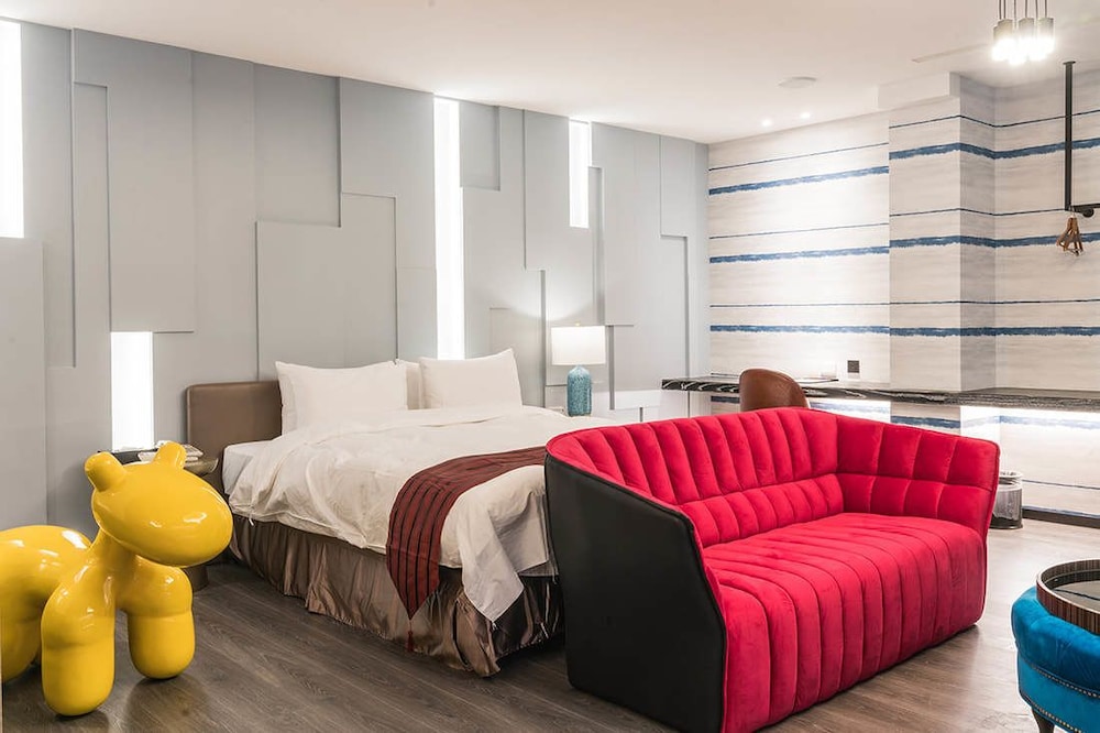 High Cloud International Business Hotel 11/30