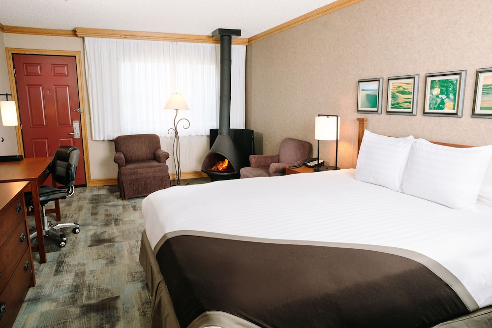Cavalier Oceanfront Resort 10/67