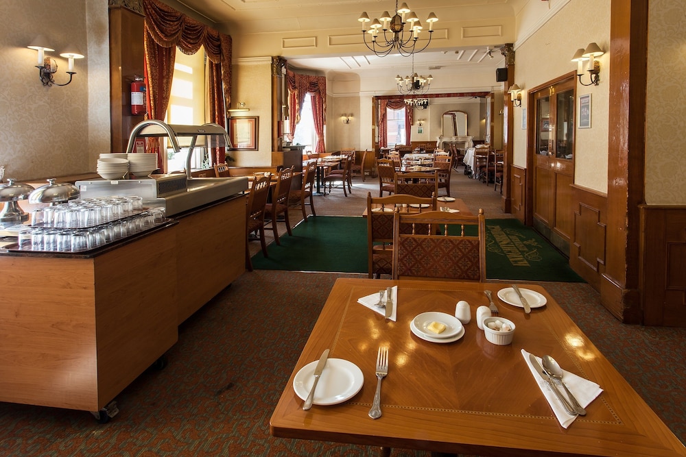 Scarisbrick Hotel Southport 54/63