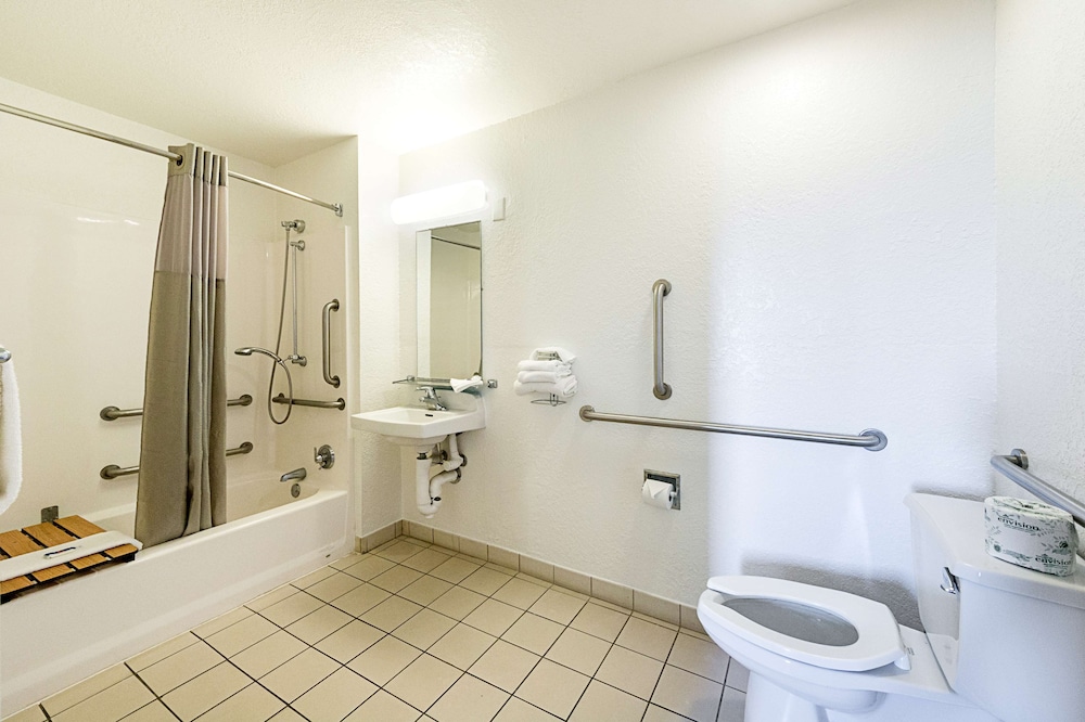 Motel6 Mcallen, TX 42/44