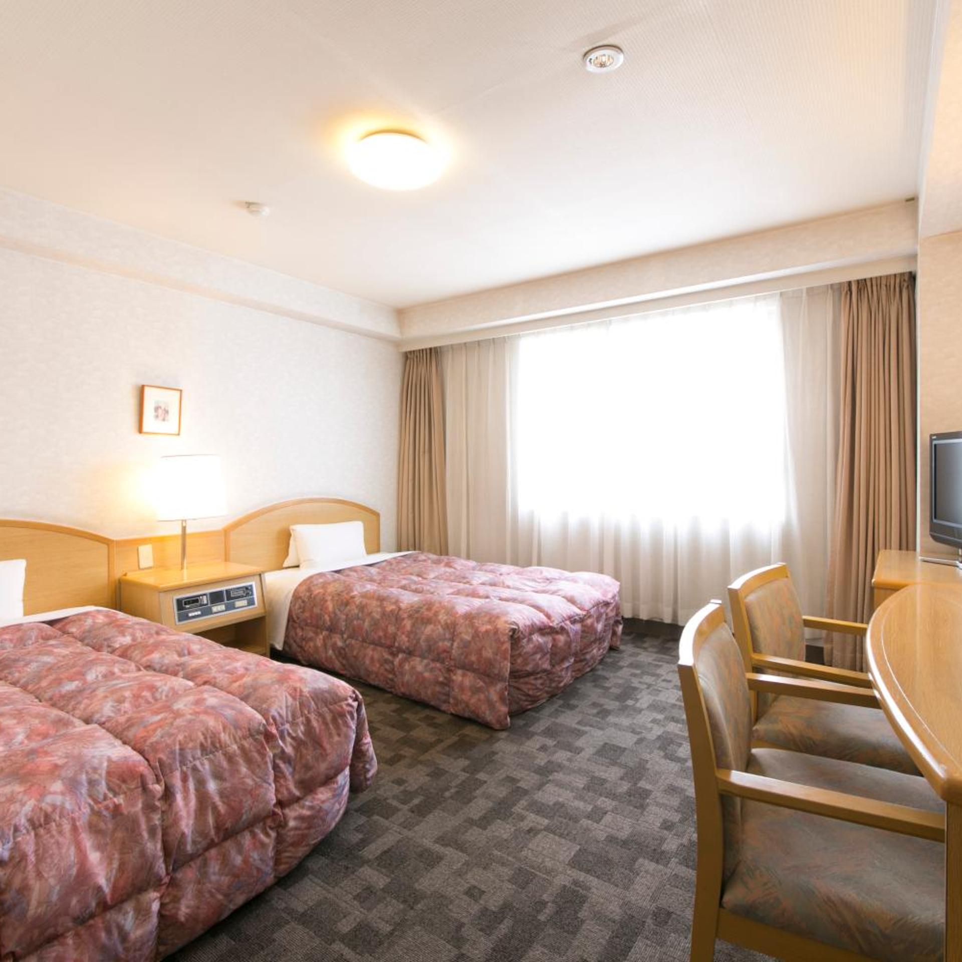Kuwana Green Hotel 7/42