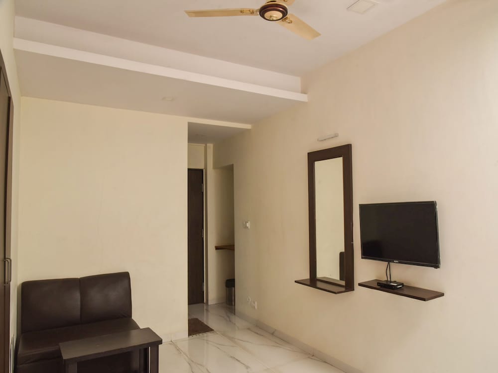 Oyo 12854 Hotel Sahara Inn 14/20