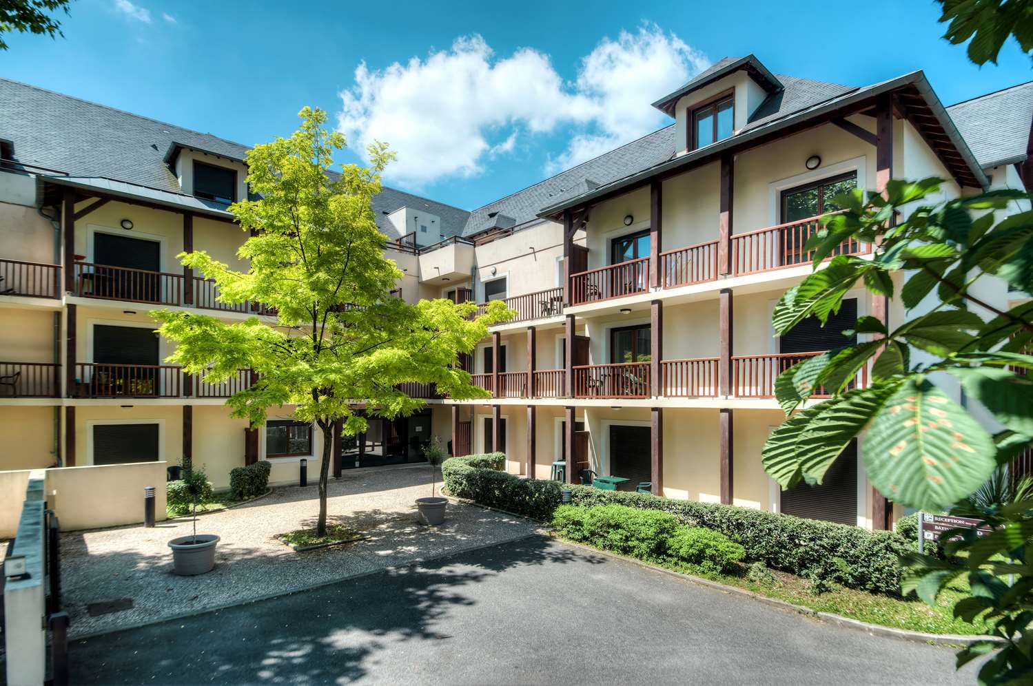 Comfort Aparthotel Lourdes lAcacia 20/20