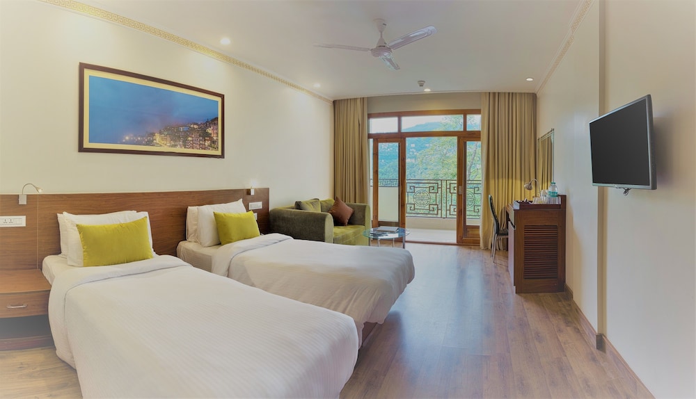 DELUXE, VALLEY VIEW
