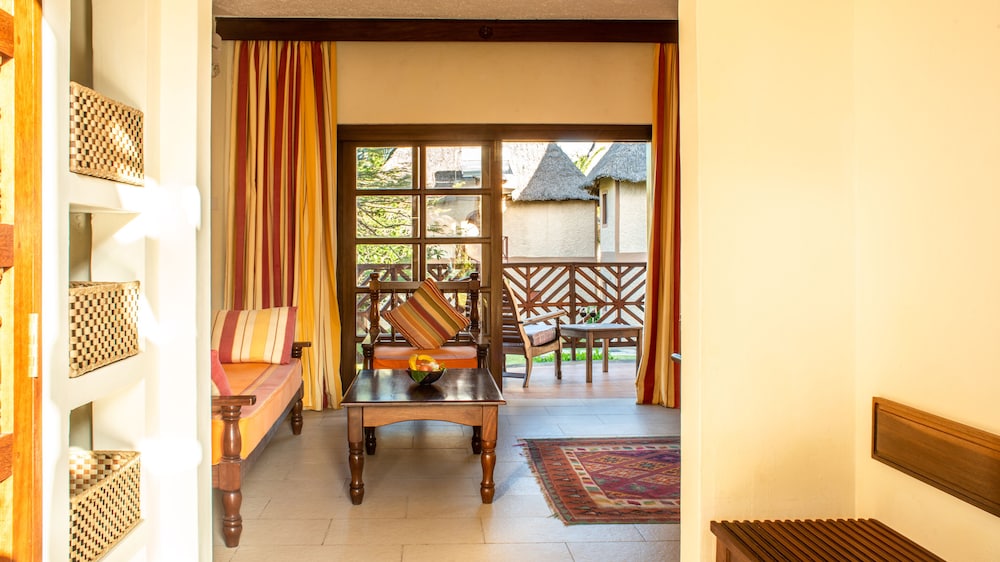 Neptune Village Beach Resort & Spa 13/59
