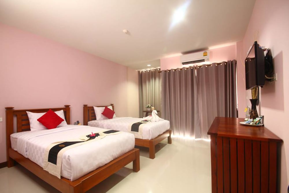 Standard, Twin Beds