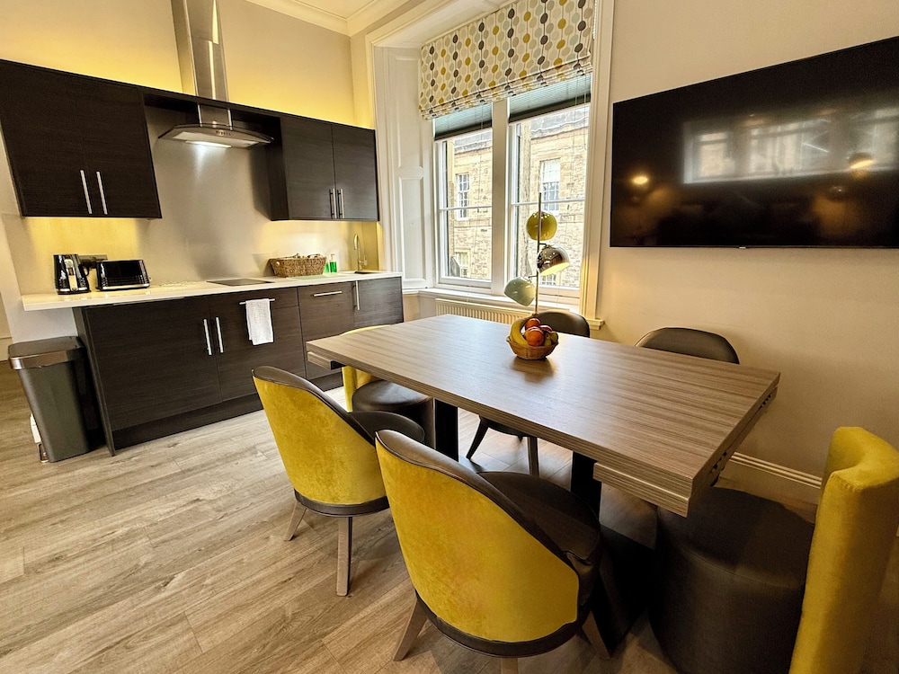 Court Residence 39/49