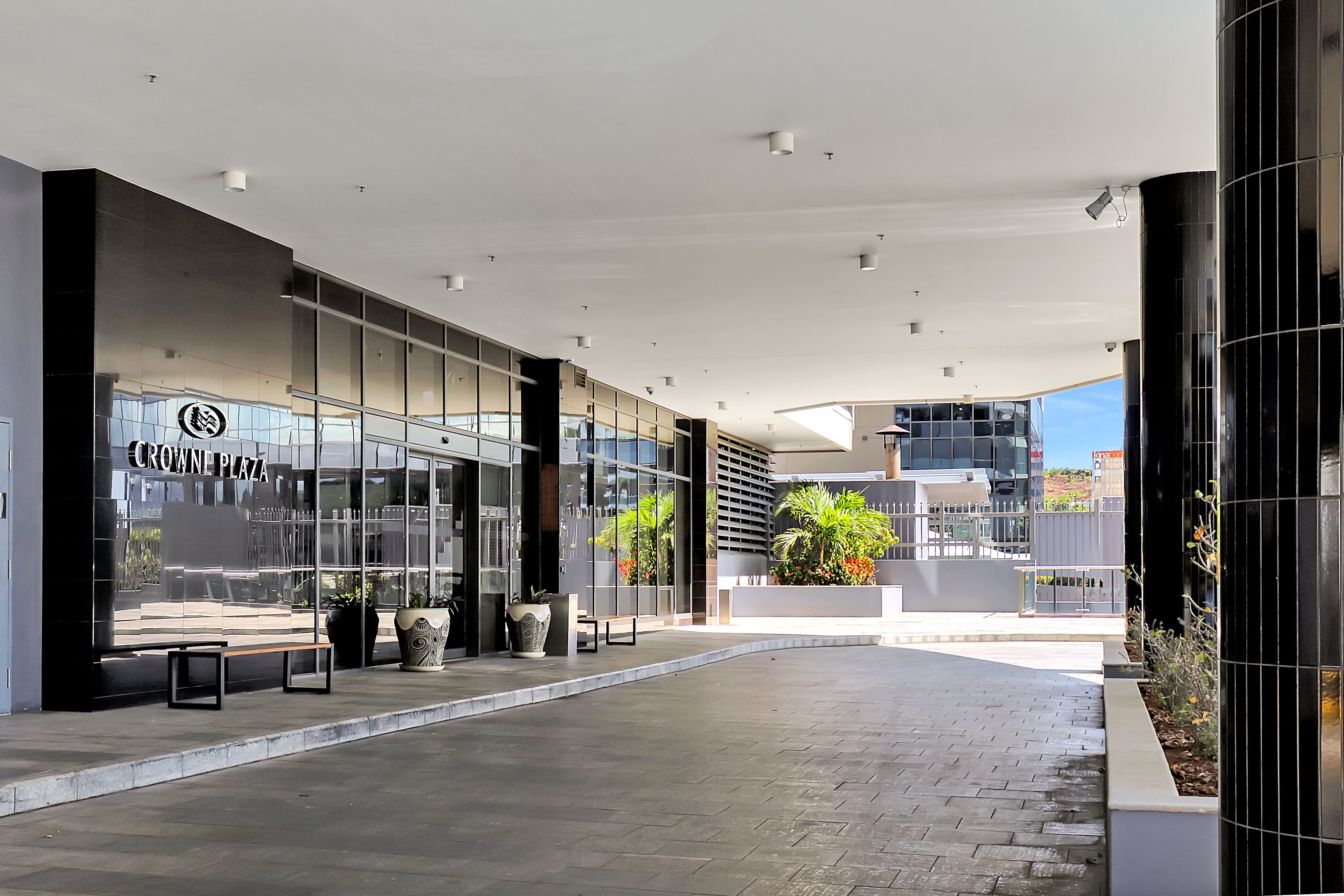Crowne Plaza Residences Port Moresby 41/50