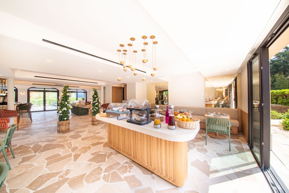 Hotel Brin d Azur 6/42