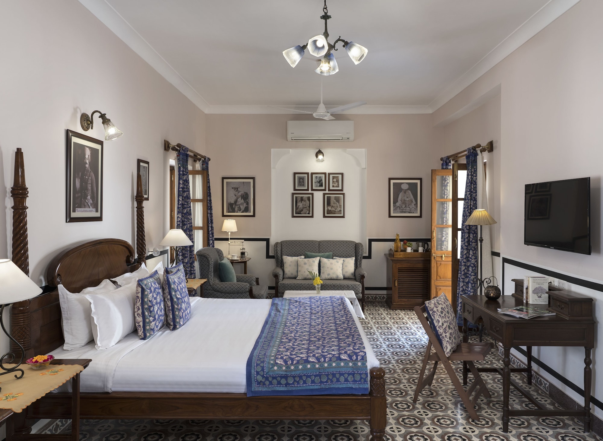 SUPERIOR, DOUBLE BED
