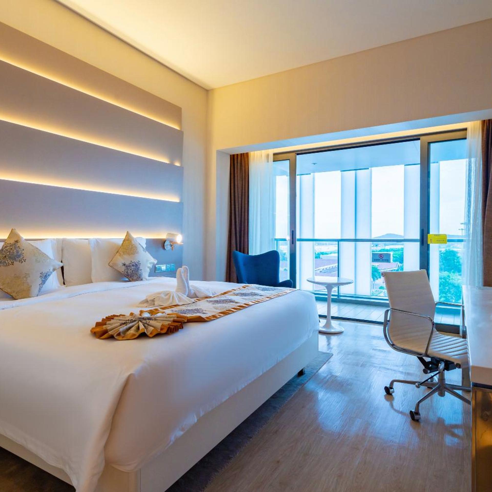 Sanya Phoenix Airport Hotel 15/86