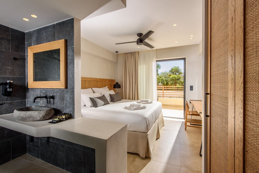 Anesea Hotel 24/24
