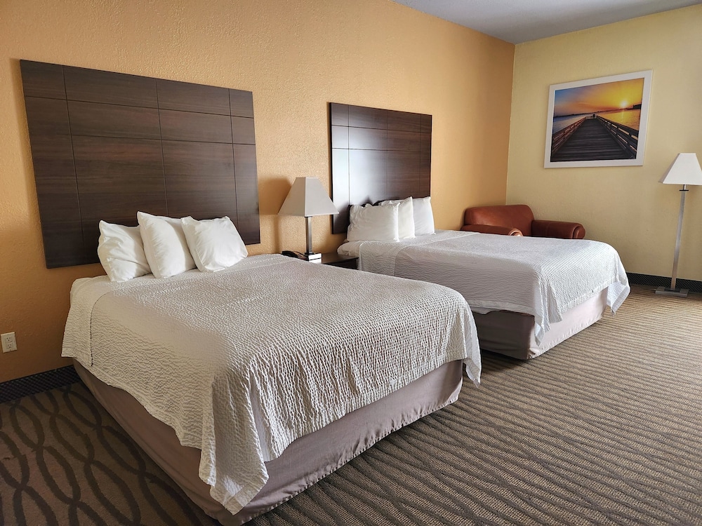 2 Queen Beds - Suite, Non-Smoking, Micfridge