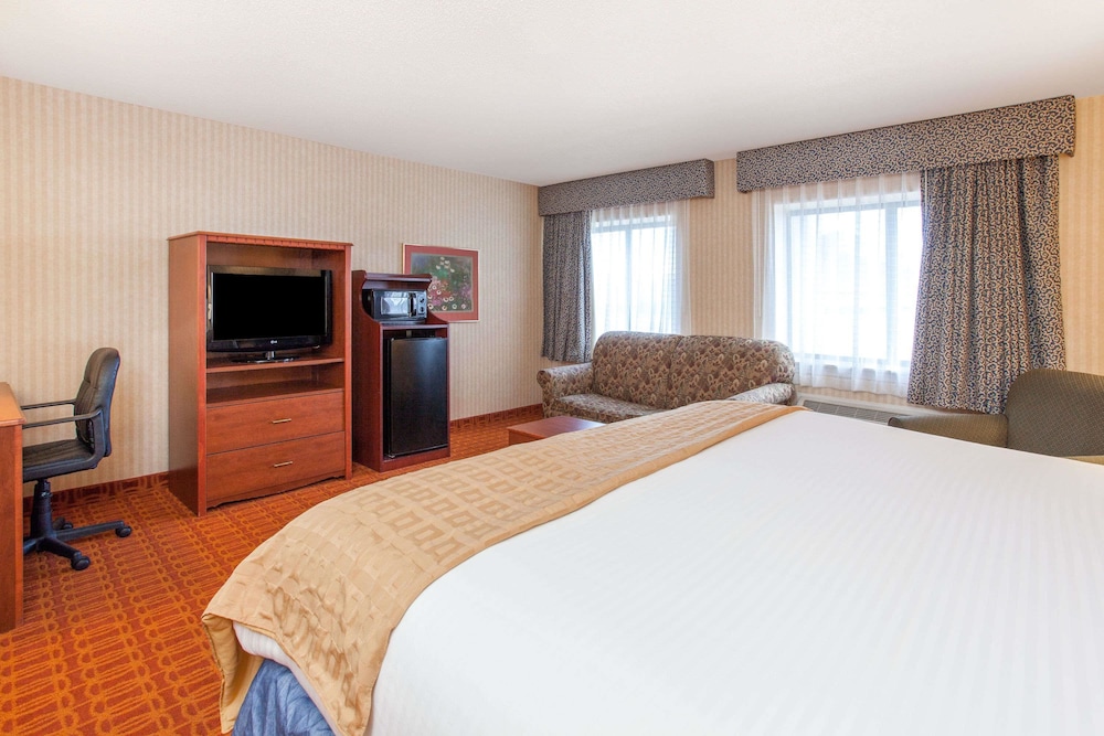 Baymont By Wyndham Detroit/Roseville 13/23
