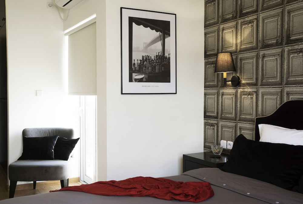Athens Edition Guesthouse 8/28