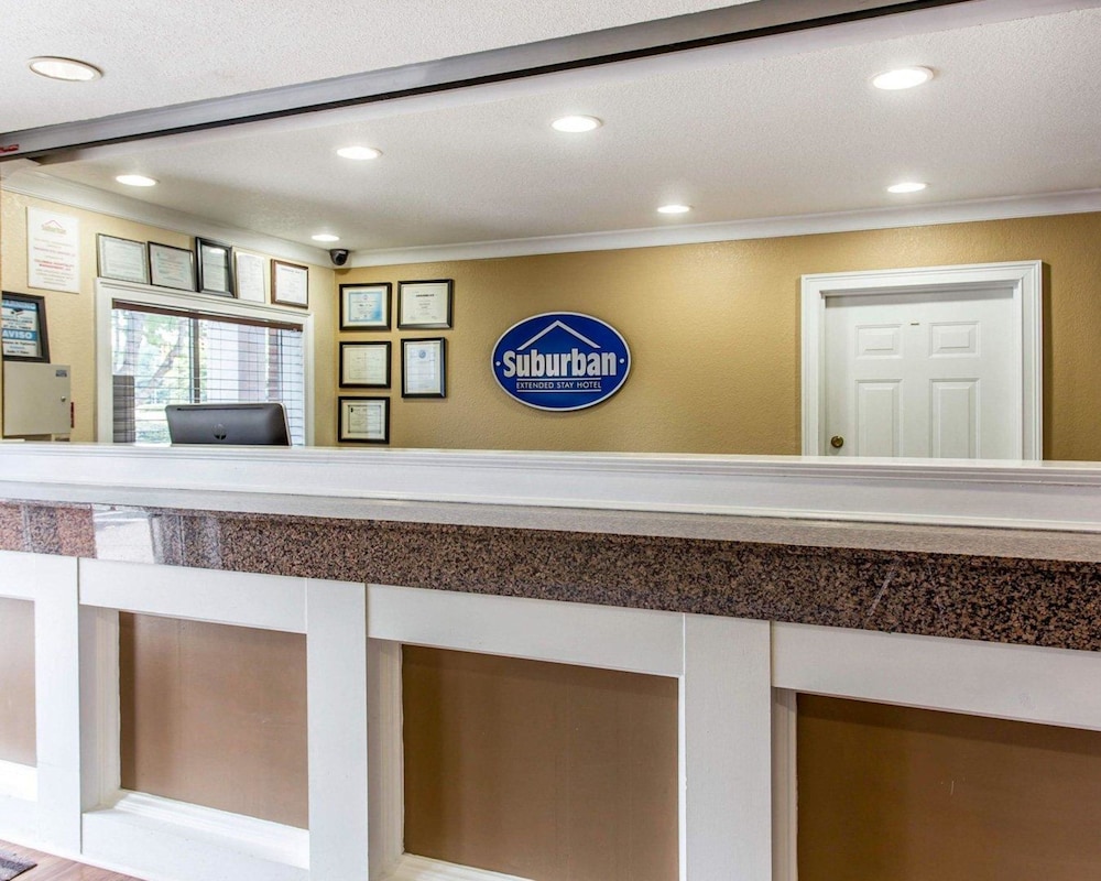 Suburban Studios Kennesaw Marietta North 10/39