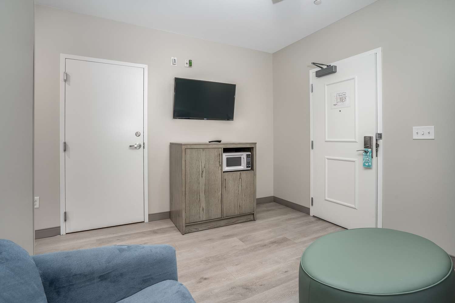 Lighthouse Suites Best Western Signature Collection 6/9