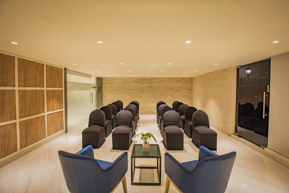 Keys Hotel Pimpri Pune 40/59