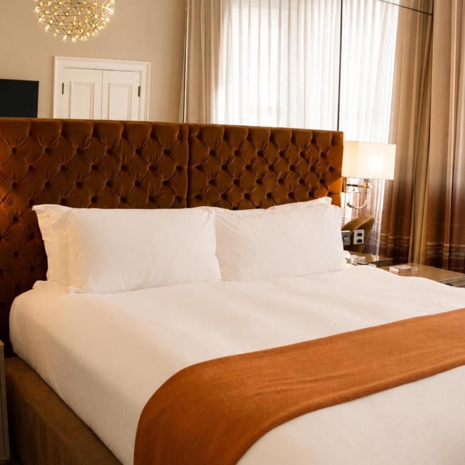 Superior, Town House, King Bed