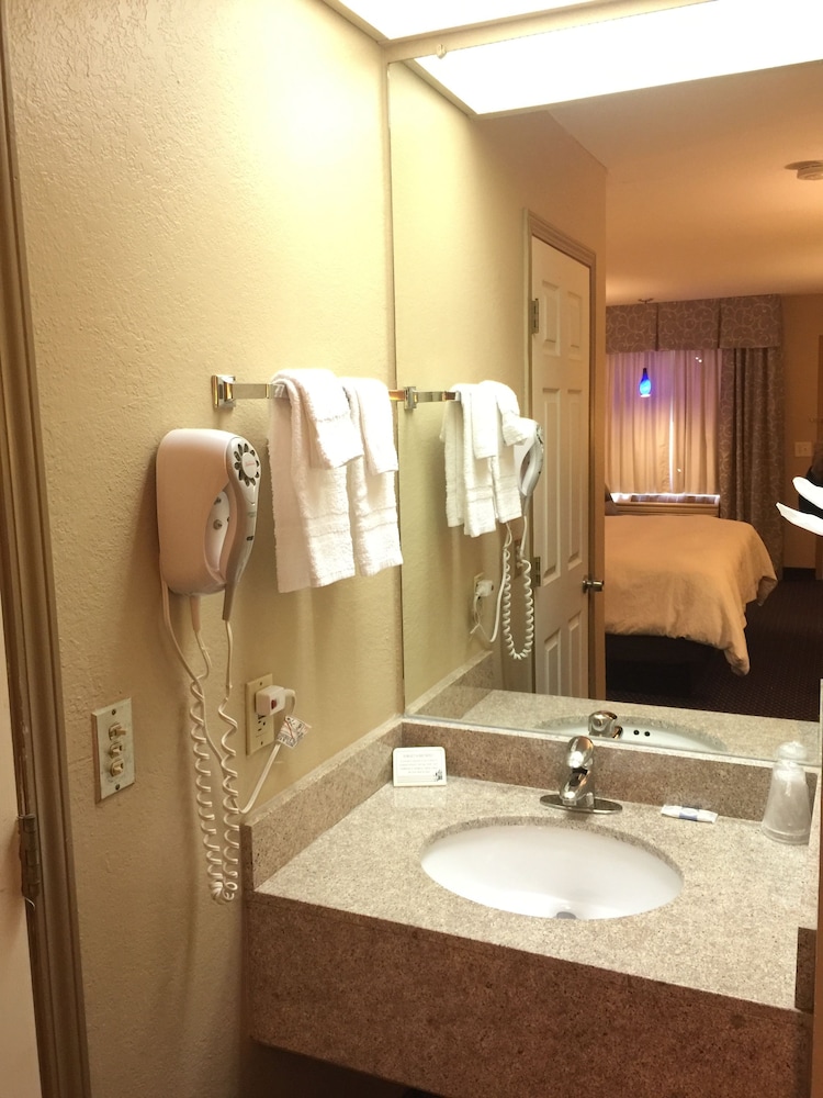 Americas Best Value Inn Garden City 14/28
