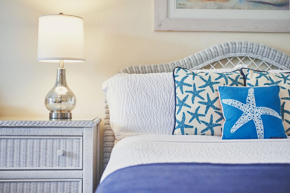 Sandyport Beaches Resort 20/77