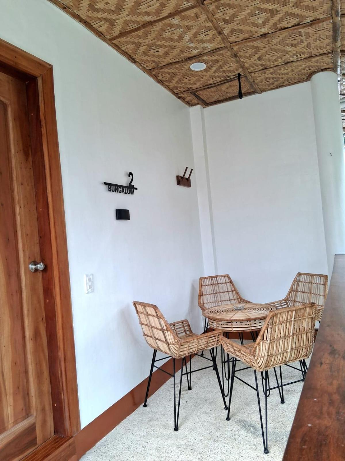 بنغل، Quo Vadis Dive Resort 10/10