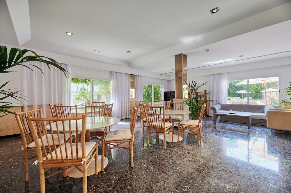 Hotel ROC Oberoy Adults Only +16 49/64