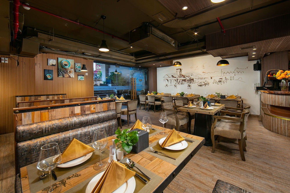 Nesta Hotel Saigon 29/46