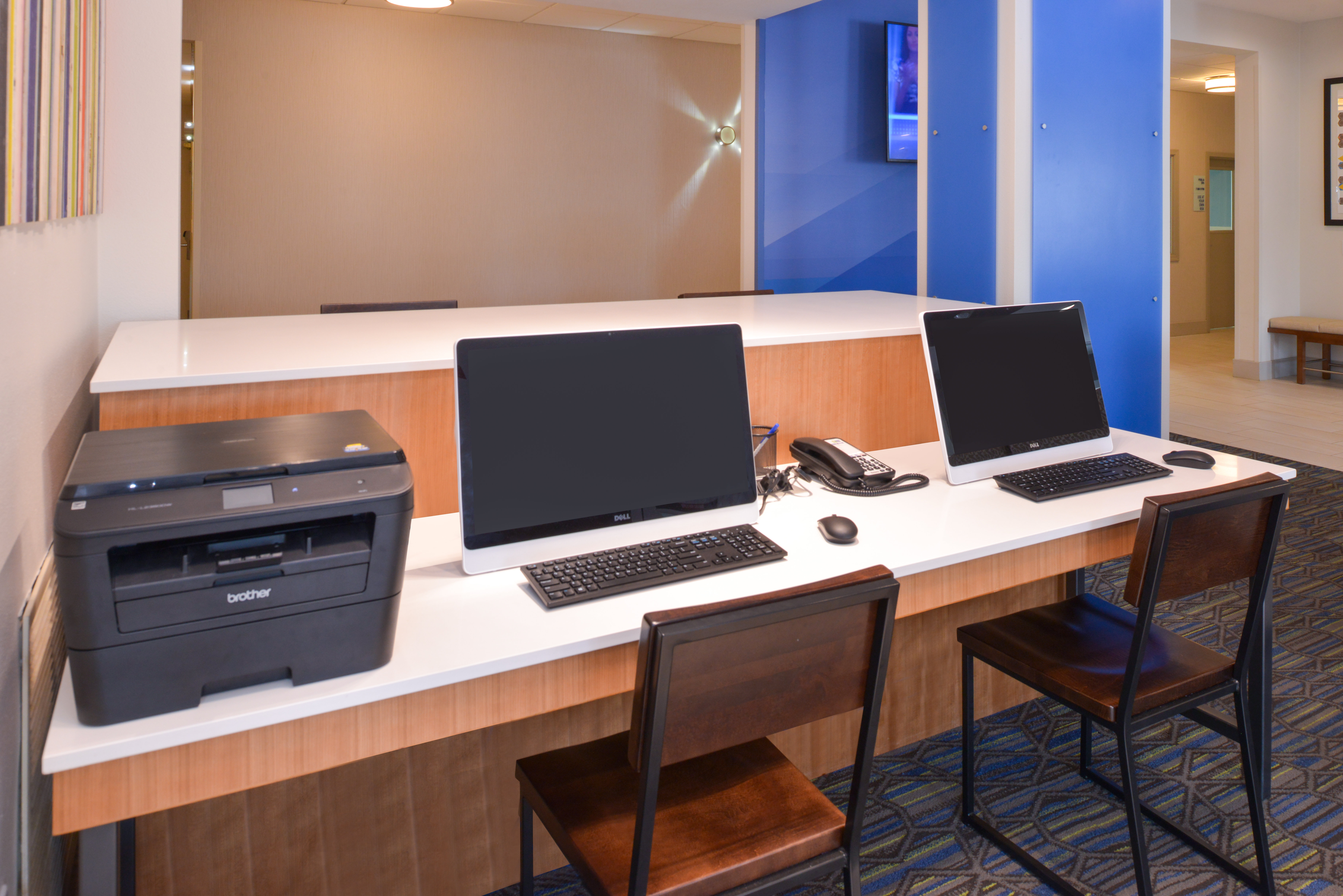 Holiday Inn Express And Suites Omaha 120th And Maple 48/56