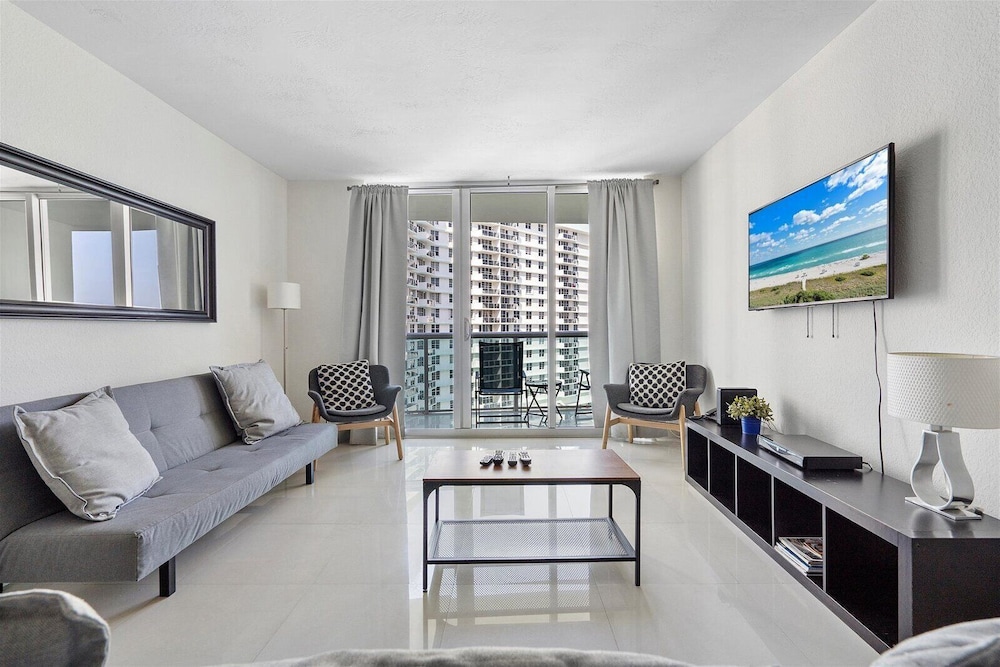 The Tides Ocean Luxury Suites 27/50