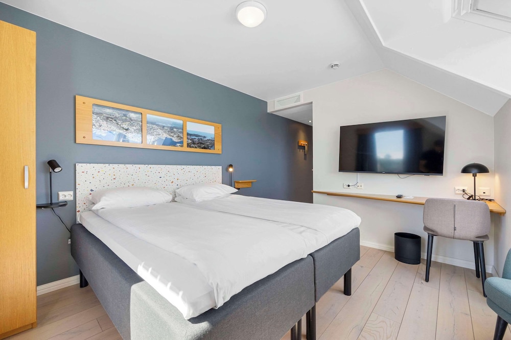 Home Hotel Grimstad 21/61