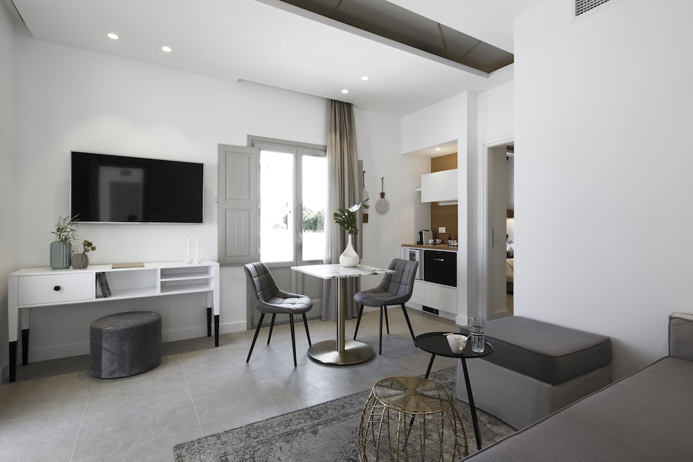 Altera Pars Suites 42/69