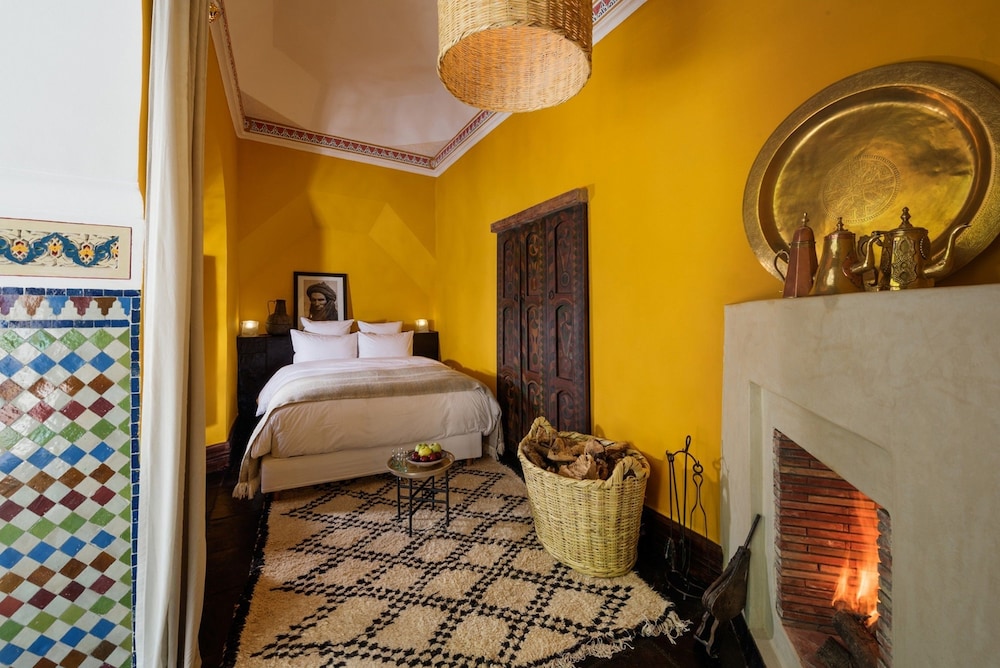 Riad Les Yeux Bleus 26/75