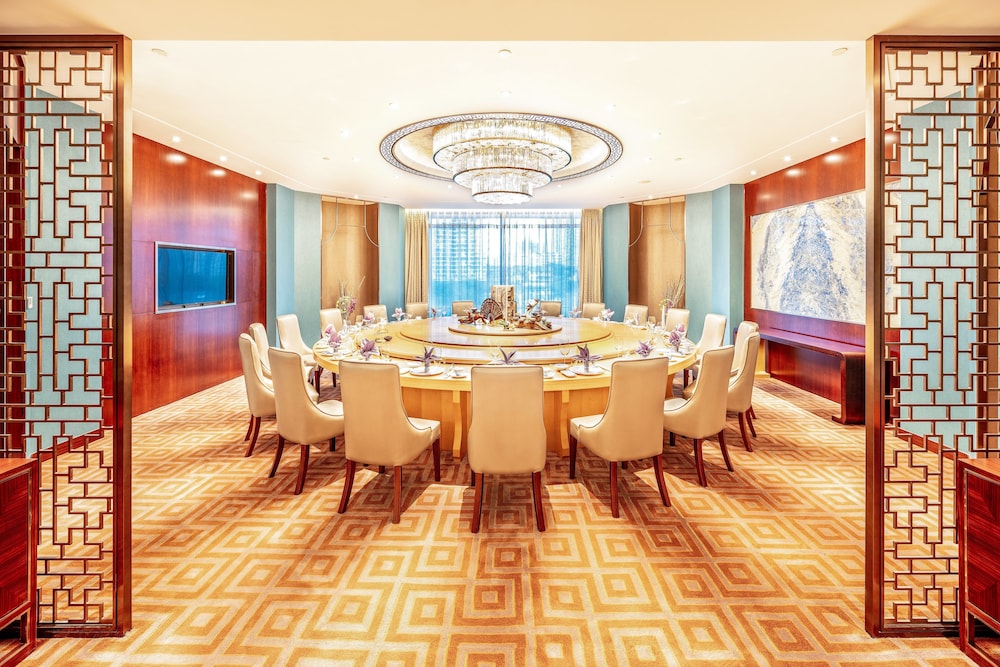 Holiday Inn Neijiang Riverside 62/81