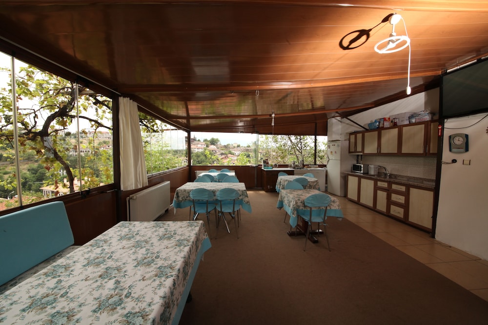 Efe Guest House 24/34
