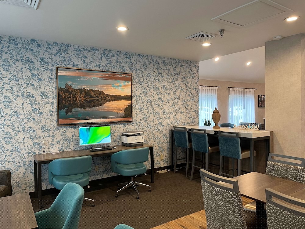 Best Western Fishkill Inn and Suites 46/53